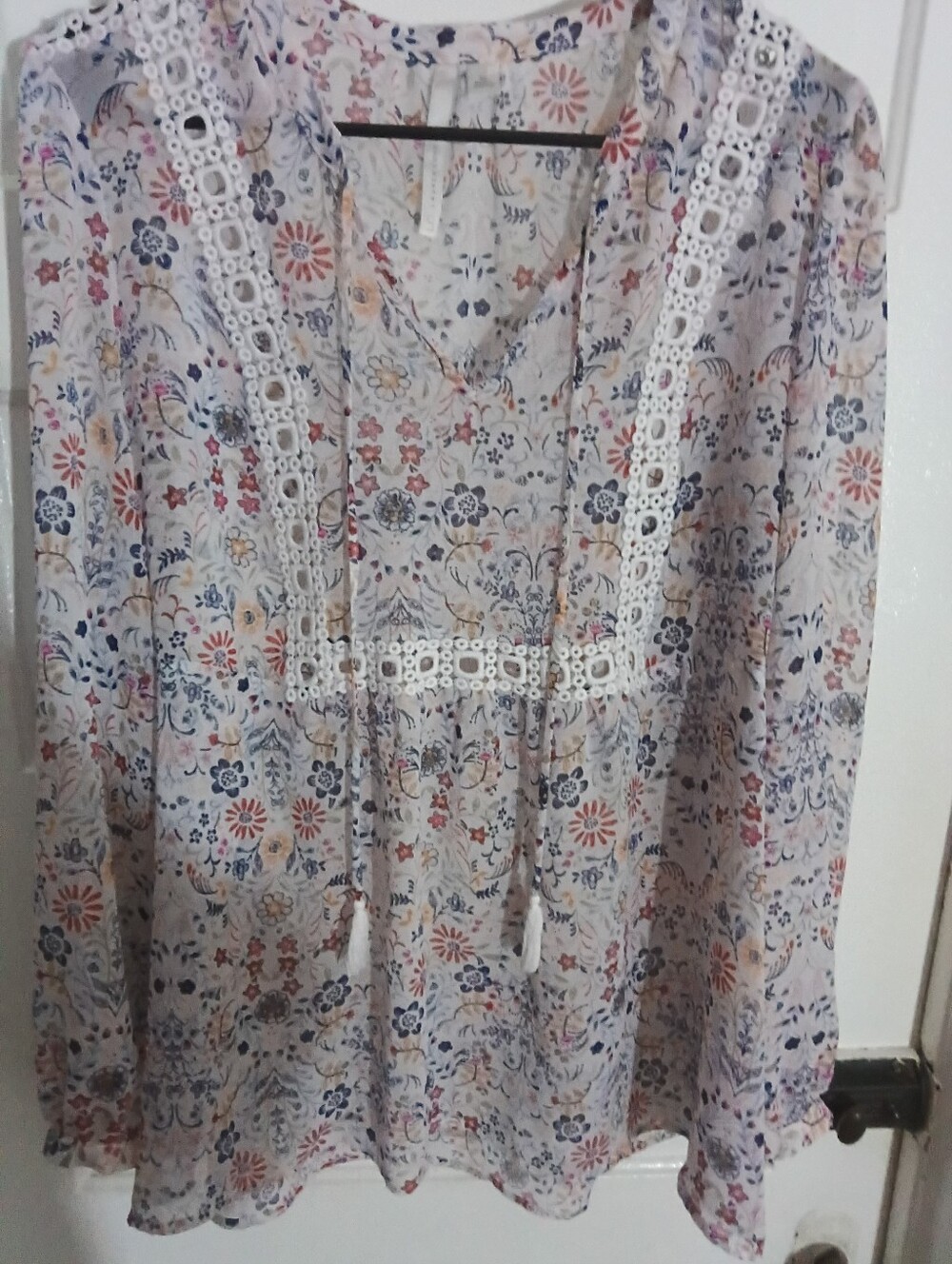 LC Lauren Conrad White Floral Lace-Trim Peasant Tunic